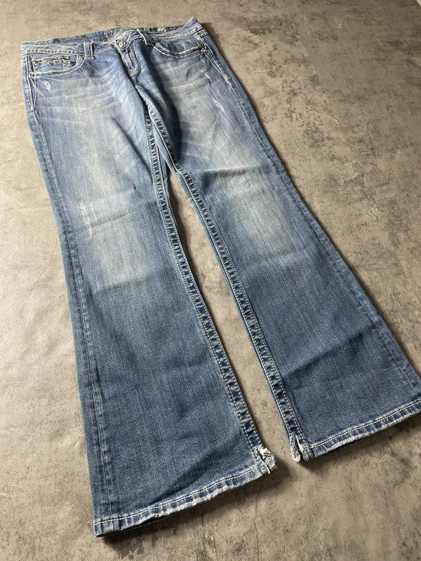 Miss Me Jeans L Bootcut Vintage y2k Rare Embroidered Hip Hop #YK7854